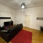 Holiday Apartments & Rooms Next Danube Promenade