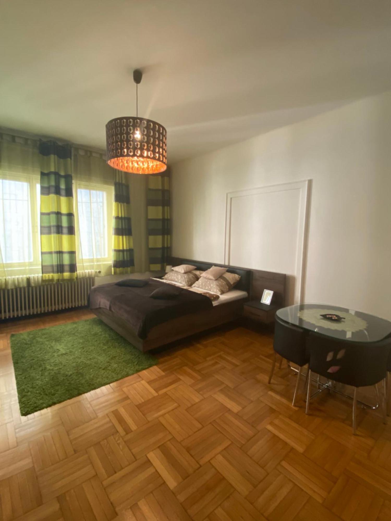 & Next Danube Promenade Apartamento *